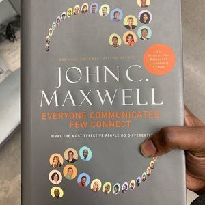Everyone communicates few connects by John Maxwell
